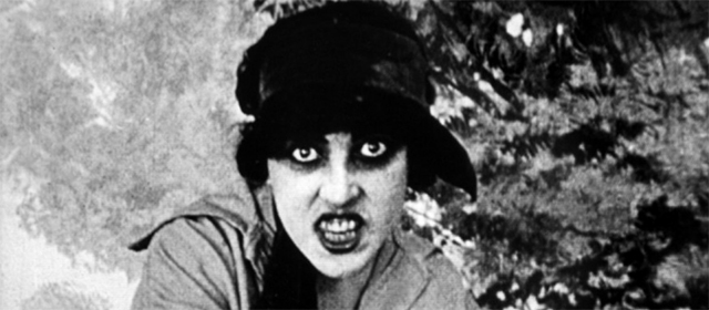 Musidora dans Les Vampires (1915)