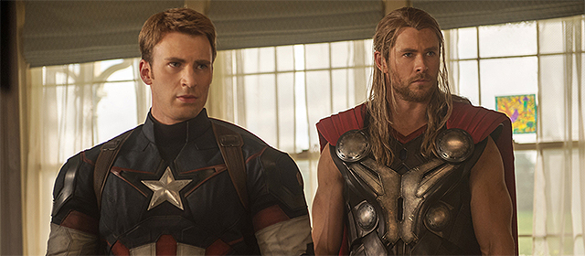 Chris Evans et Chris Hemsworth dans Avengers : l'ère d'Ultron (2015)