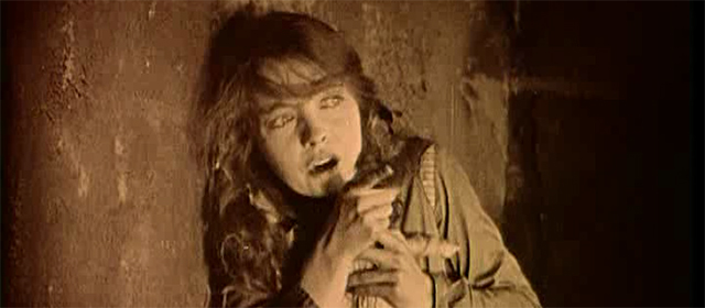 Lillian Gish dans Le Lys Brisé (1919)