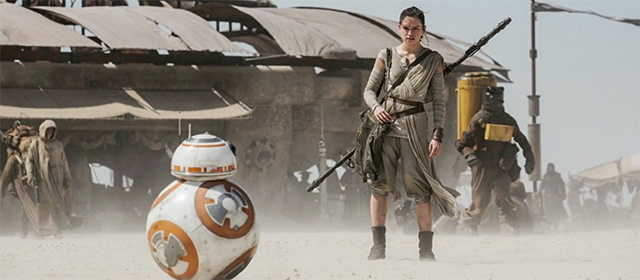 Daisy Ridley dans Star Wars Episode VII : Le Réveil de la Force (2015)