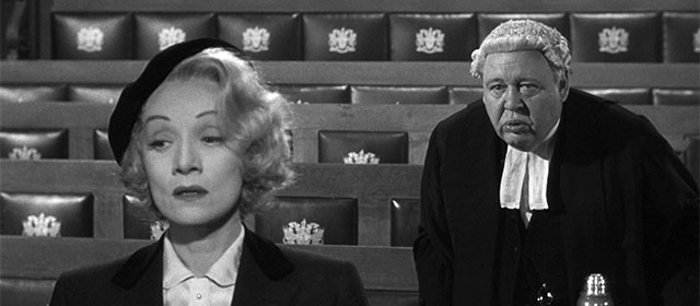 Marlène Dietrich et Charles Laughton dans Témoin à charge (1957)