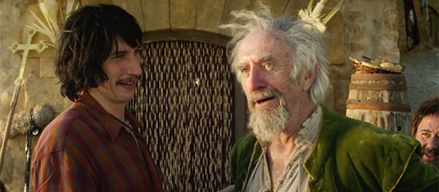 Adam Driver et Jonathan Pryce dans L'Homme qui tua Don Quichotte (2018)