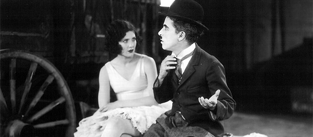 Merna Kennedy et Charlie Chaplin dans Le Cirque (1928)