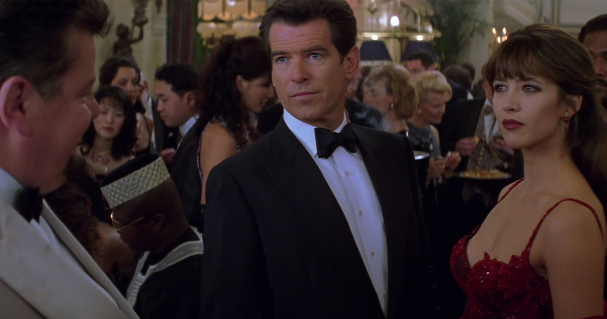 Le monde ne suffit pas (Michael Apted, 1999) - Critique & Analyse